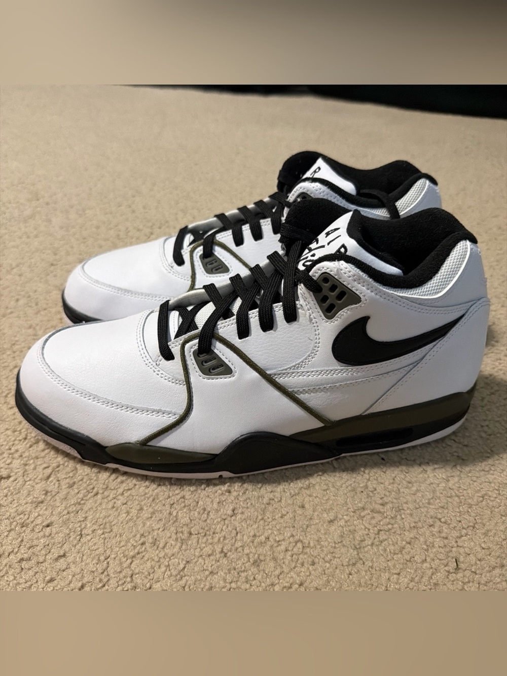 NIKE Men’s Size 11.5 AIR FLIGHT 89  Shoes Sneakers Olive Green CJ5390-101 NEW